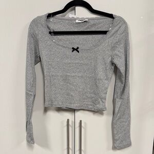 RSQ Gray Long Sleeve Women's Top with Black Accent